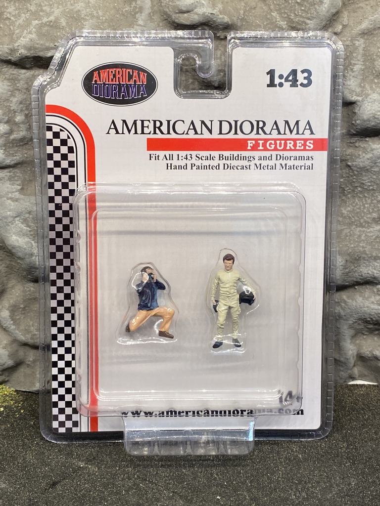 Skala 1/43, 0-skala, Racerförare + Fotograf (retro) "Race day Set"- American Diorama