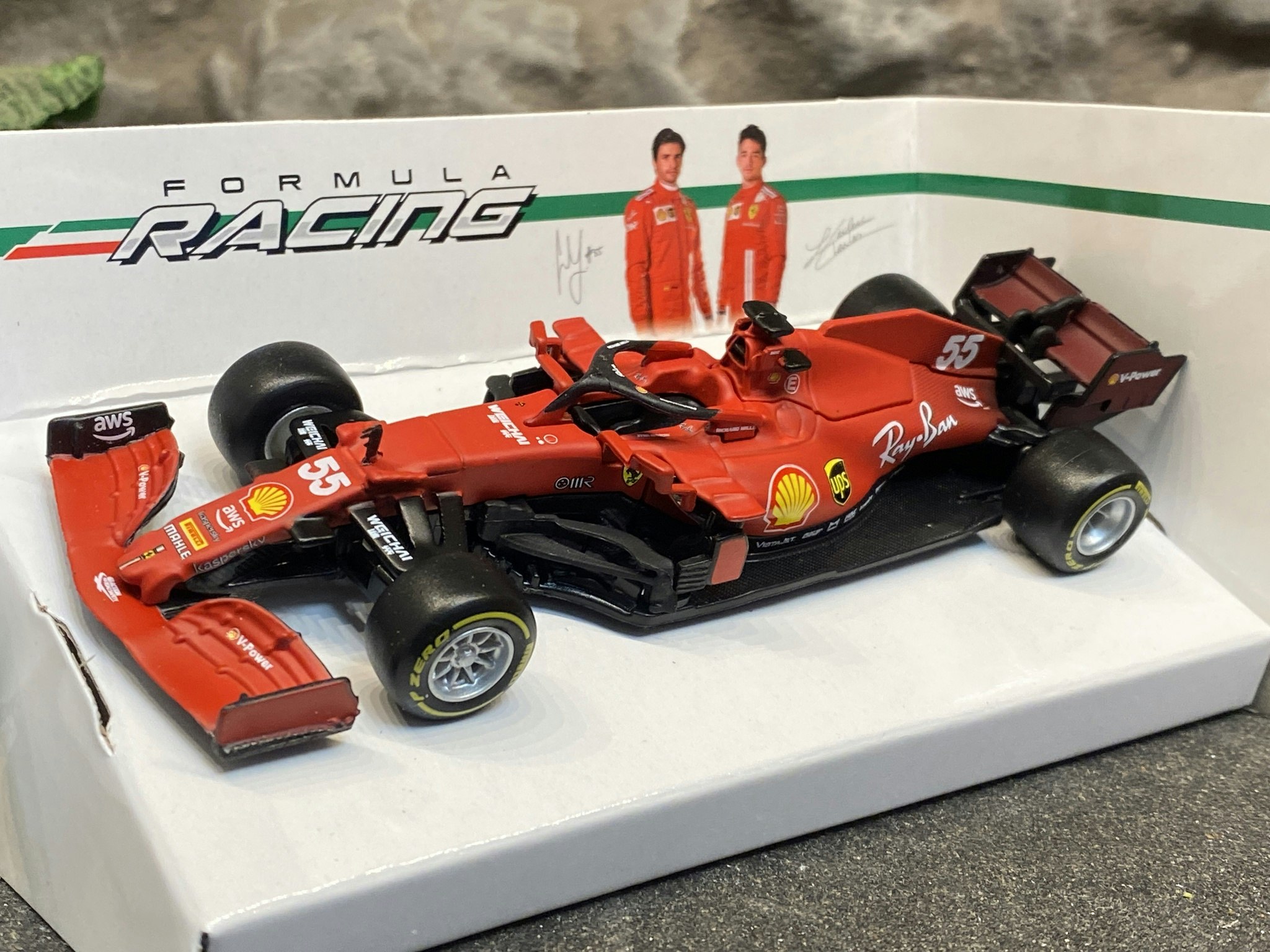 Skala 1/43 Scuderia Ferrari SF21 #55 C.Sainz fr Bburago 18-36829 #55