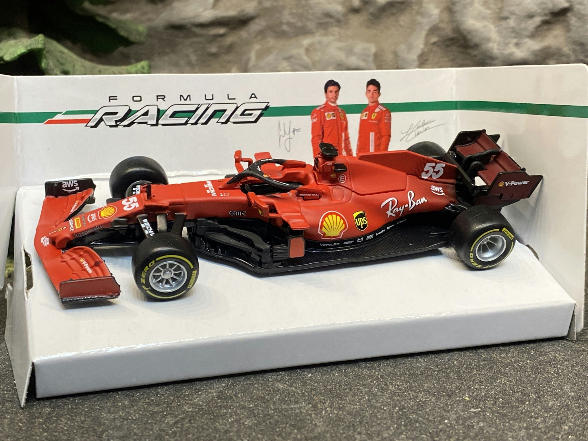 Skala 1/43 Scuderia Ferrari SF21 #55 C.Sainz fr Bburago 18-36829 #55