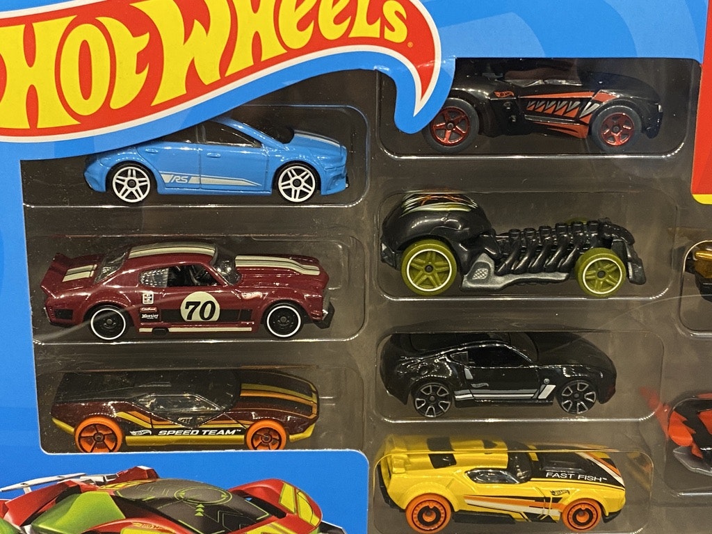 Skala 1/64 Hot Wheels 10-pack Amerikanska + diverse andra bilar fr Eu, Jp & Fantasin