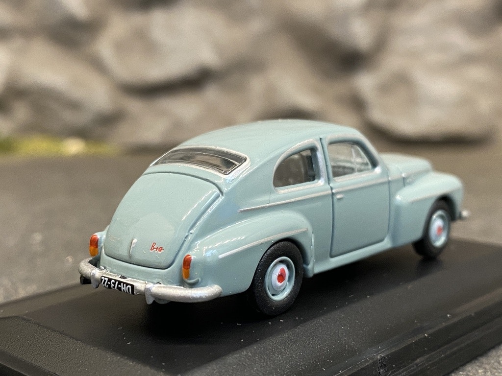 Skala 1/76 Volvo 544, Himmelsblå från Oxford