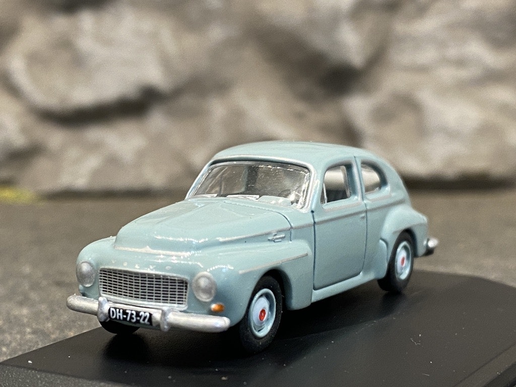 Skala 1/76 Volvo 544, Himmelsblå från Oxford