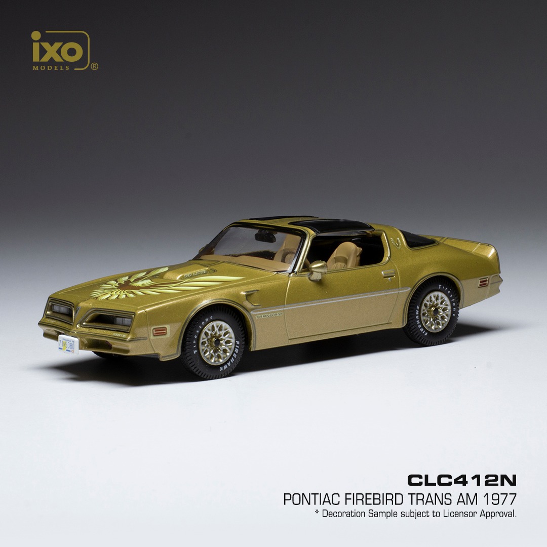 Skala 1/43 Pontiac Firebird 78' Guld metallic fr IXO Models