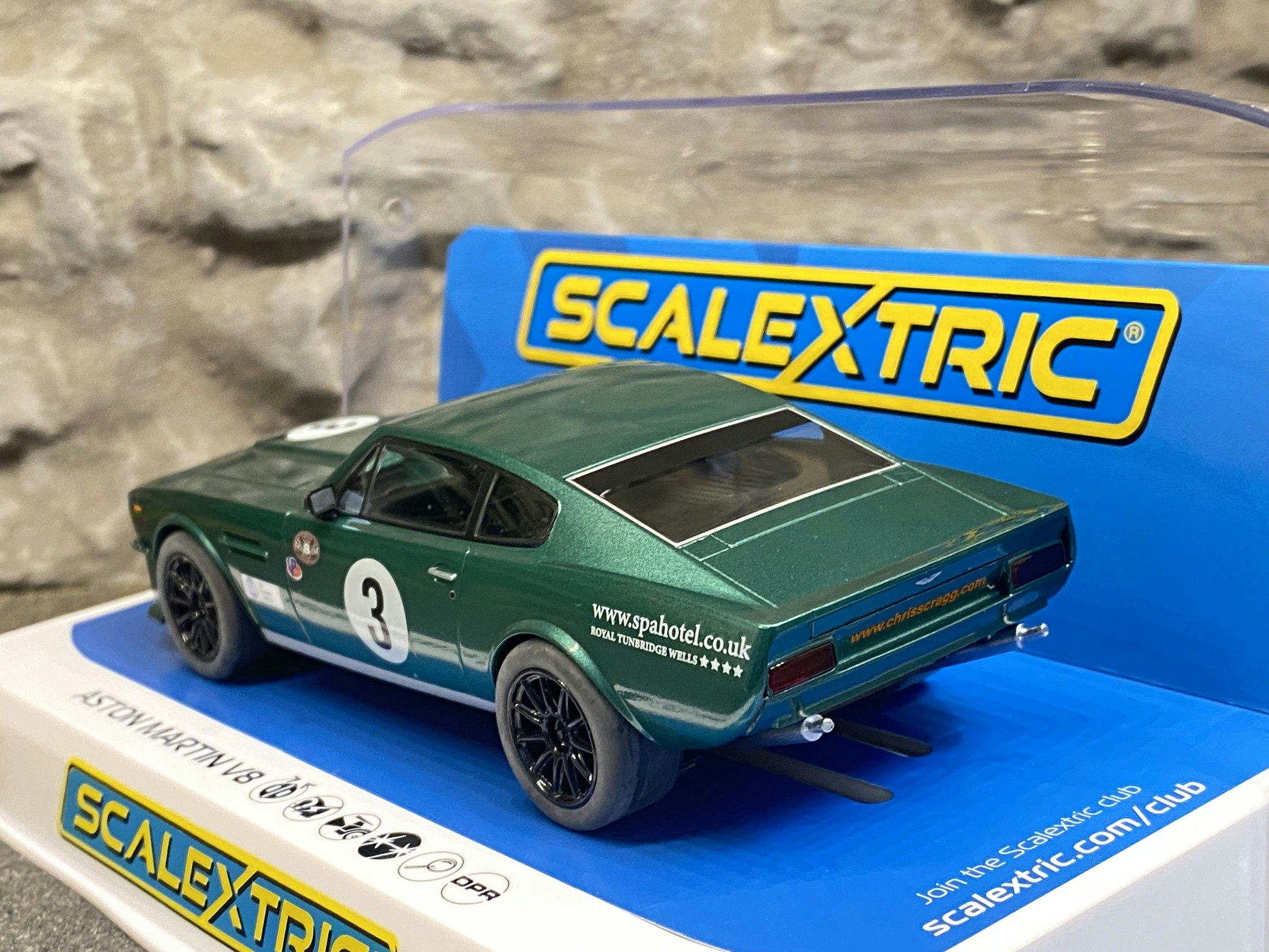 Skala 1/32 Scalextric Bil t Bilbana: Aston Martin V8 - Chris Scragg Racing, Green