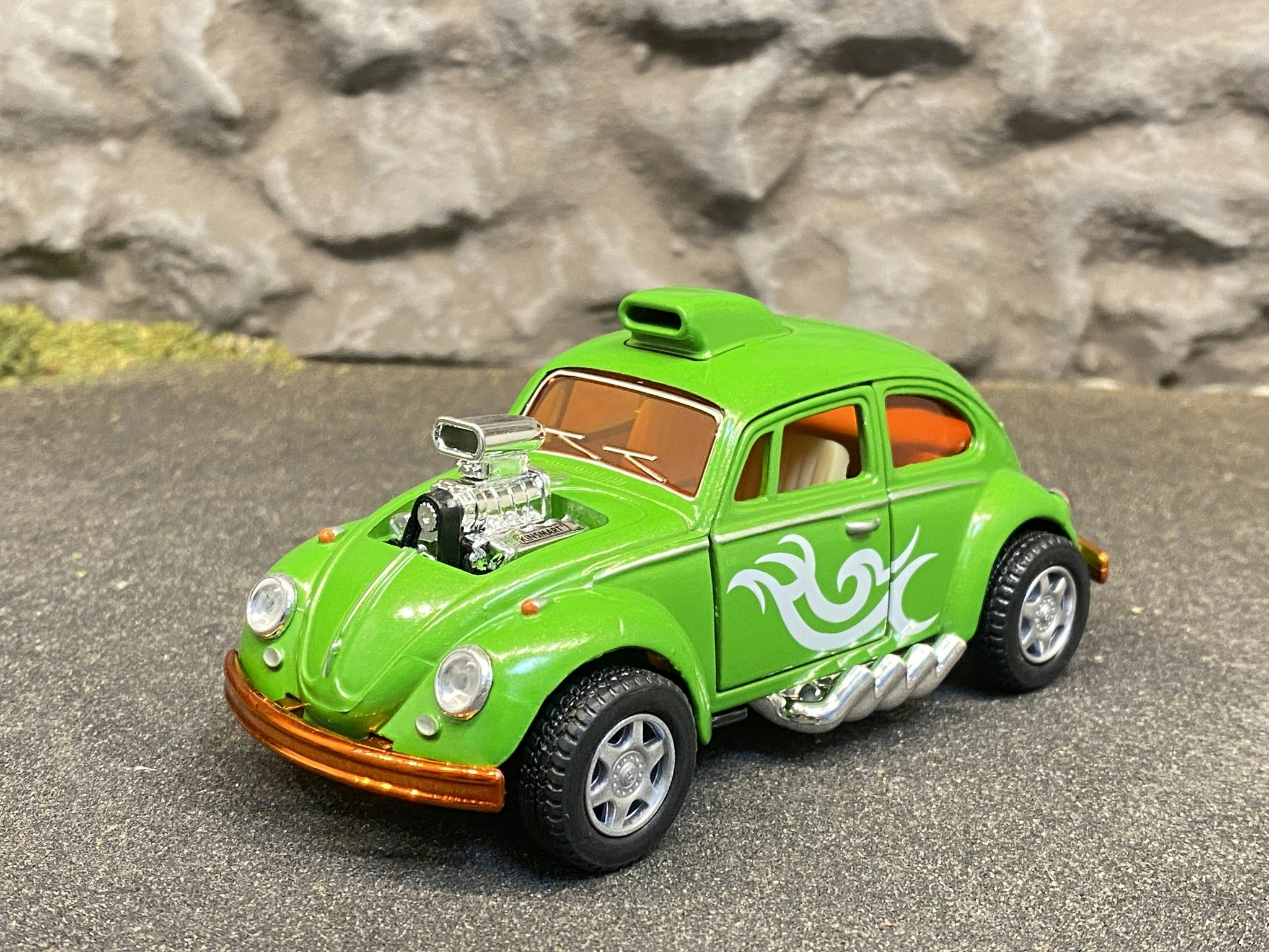 Skala 1/32 Volkswagen Beetle Custom Dragracer, Spygrön, fr Kinsmart