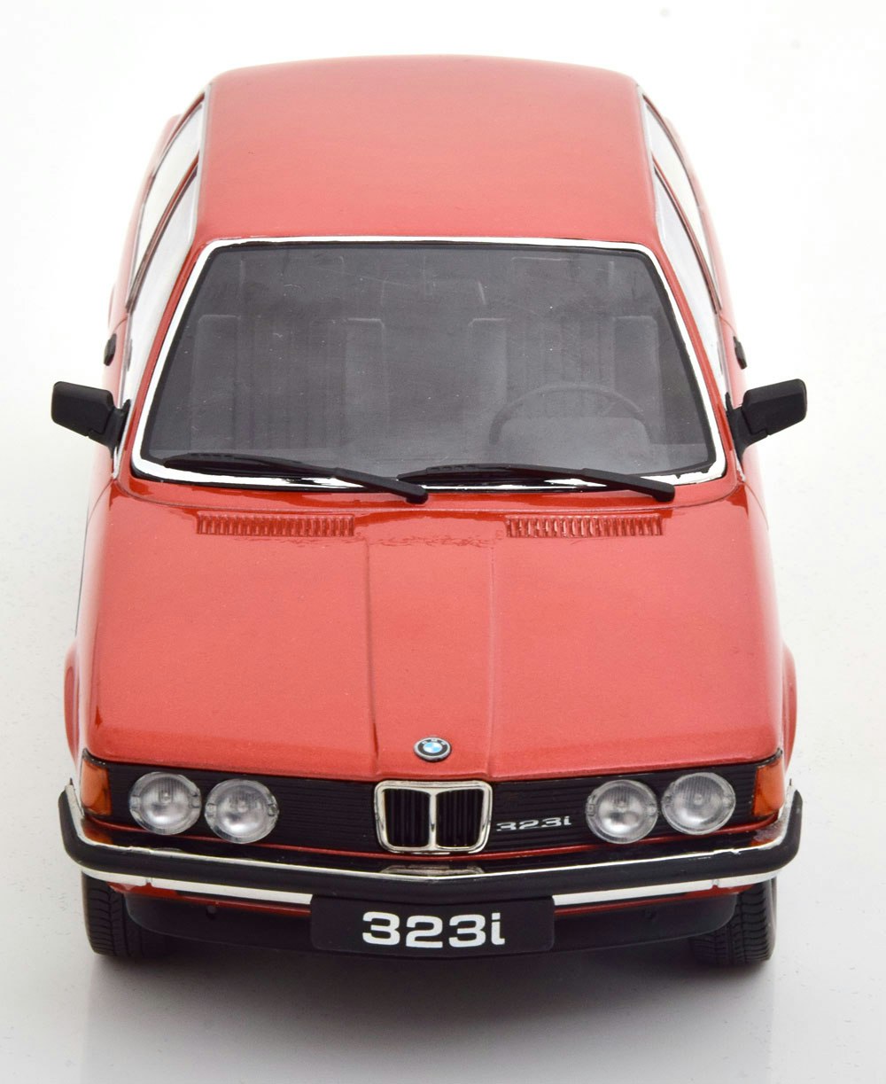 Skala 1/18 BMW 323i E21 1978', Kopparfärgad/rödaktig från KK-scale