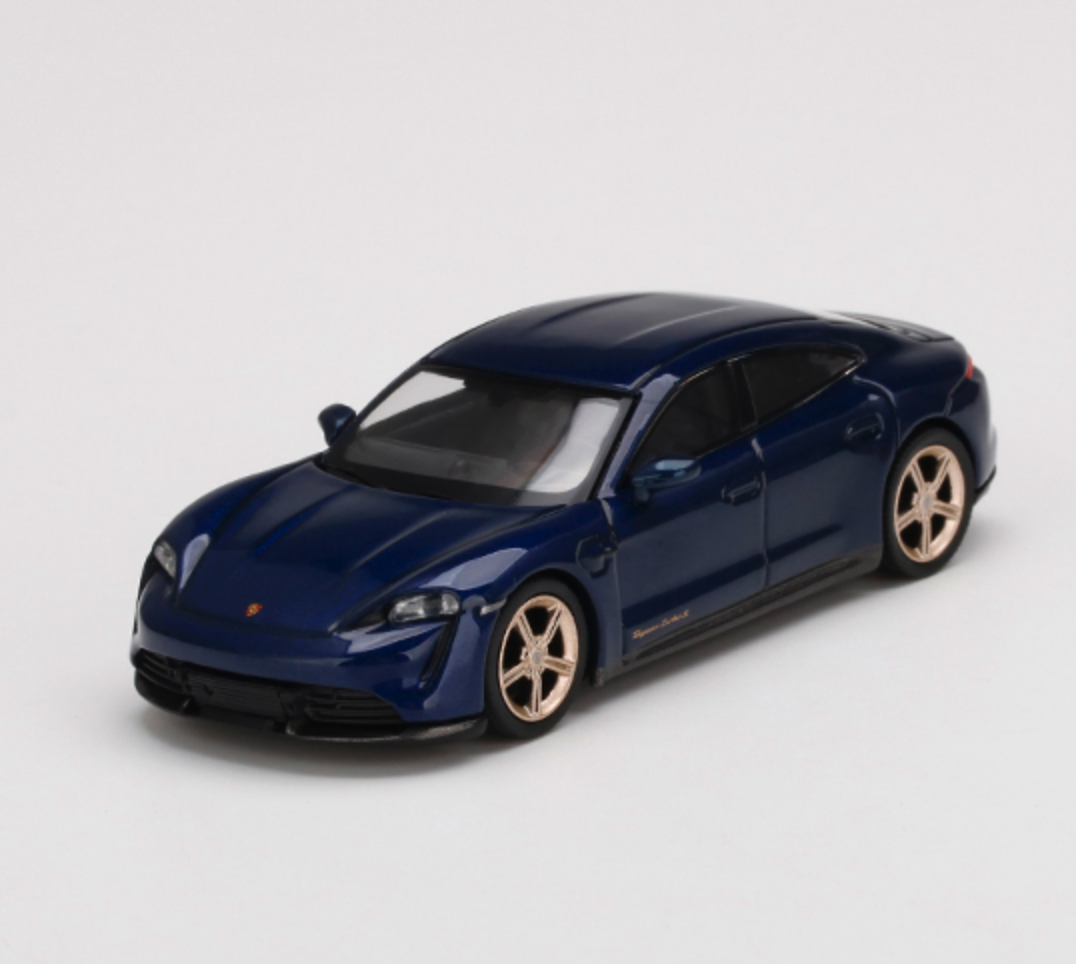 Skala 1/64 - Porsche Taycan Turbo S, Gentian Blue metallic - från MINI GT