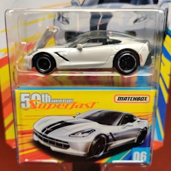 Skala 1/64 Matchbox Superfast 50th year Anniversary - 16' Corvette Stingray