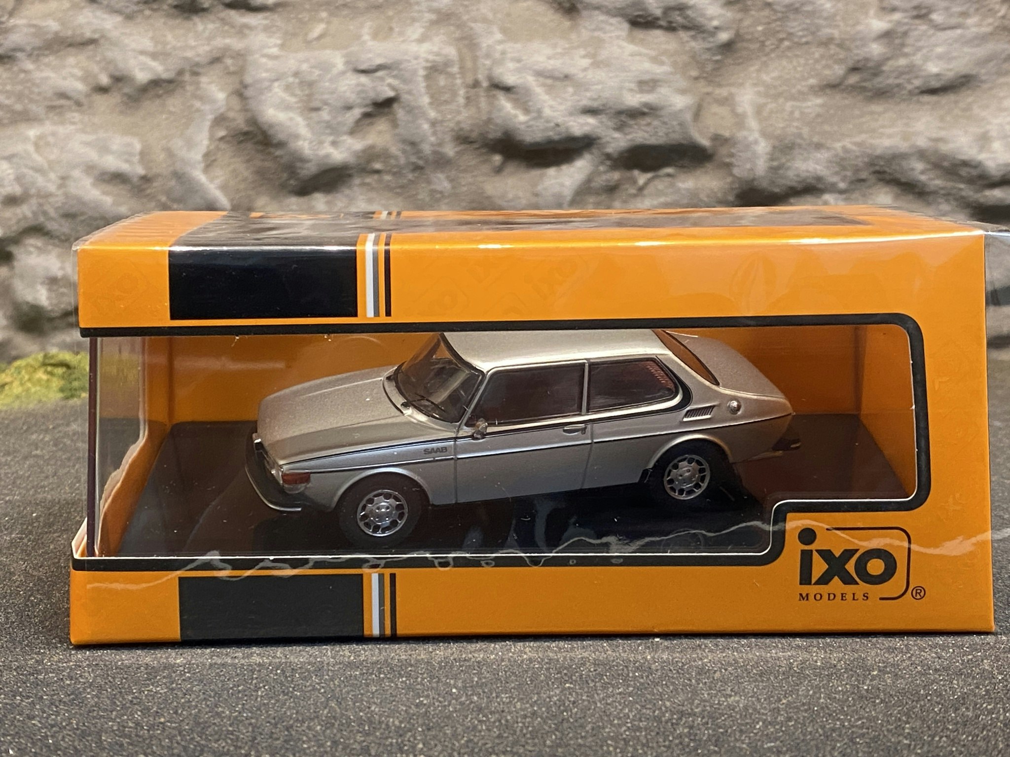 Skala 1/43 -SAAB 99 EMS -1972 Silver fr IXO-models