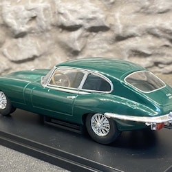 Skala 1/24 Jaguar E-type, Mörkgrön från WhiteBox