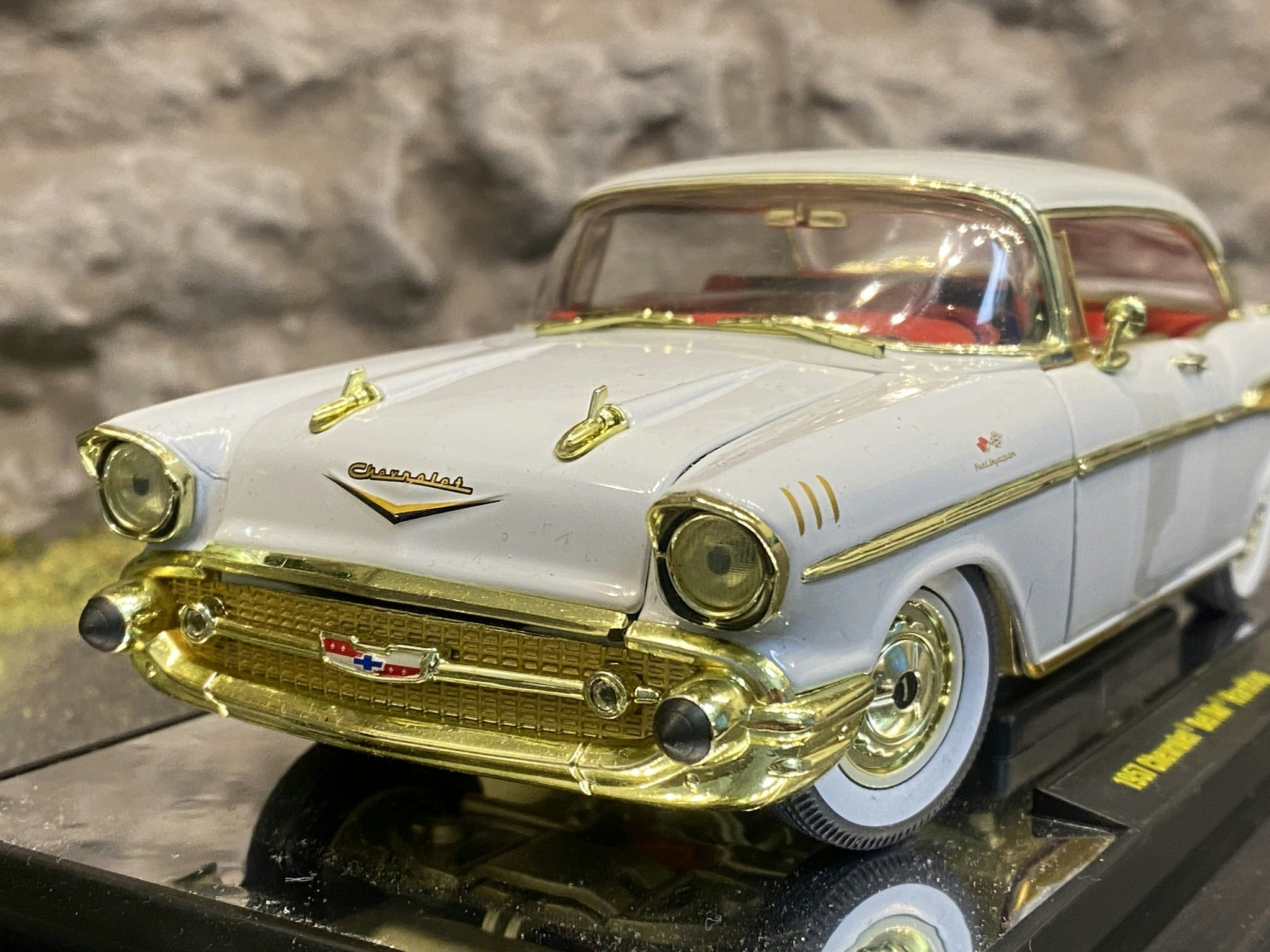 Skala 1/24 Chevrolet Bel Air 57' Hardtop - Premier Edition, Chase-version fr M2 Auto-tentics