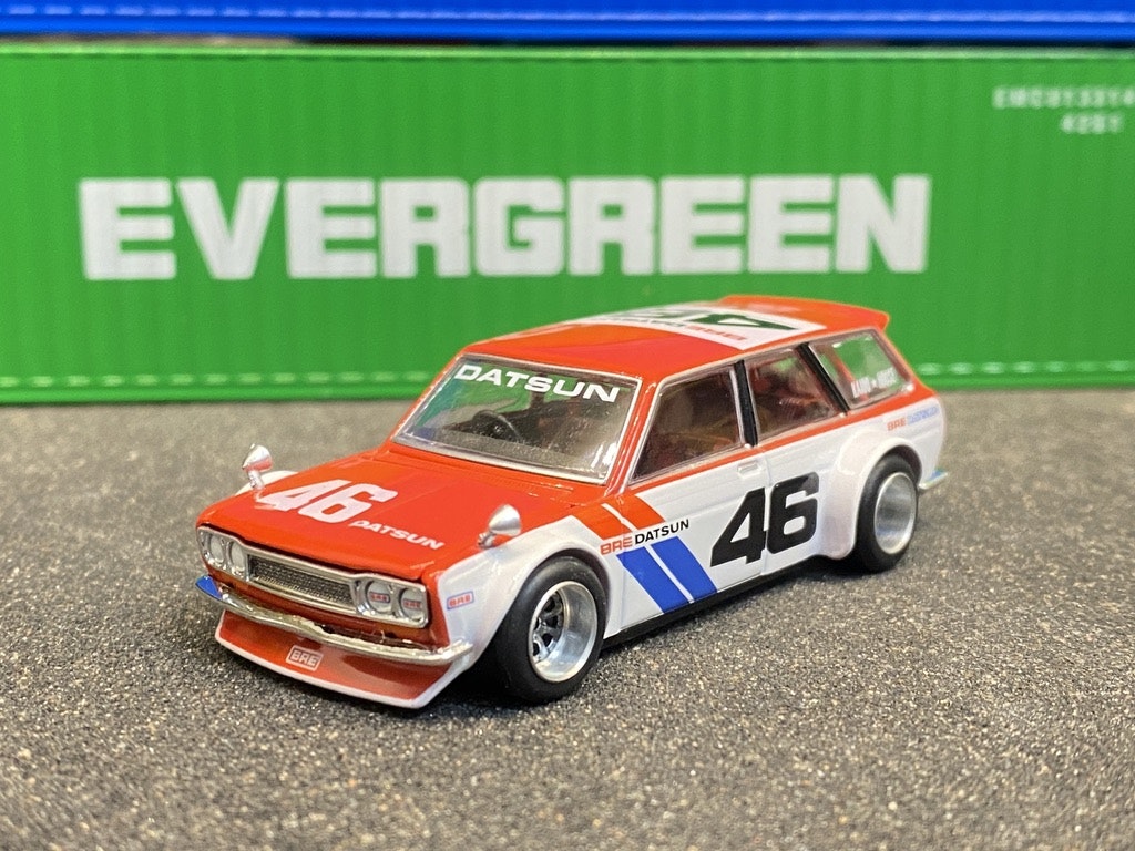 Skala 1/64 - Datsun KAIDO 510 Wagon BRE V1 (KHMG026) KAIDO fr MINI GT, Ej inplastad