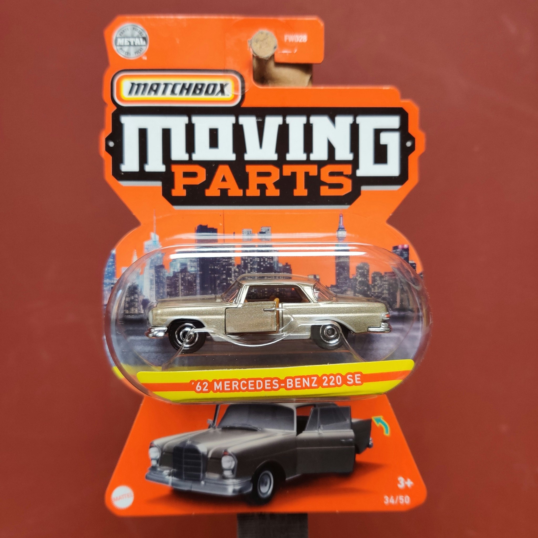 Skala 1/64 Matchbox "Moving parts" - Mercedes-Benz 220 SE 62'