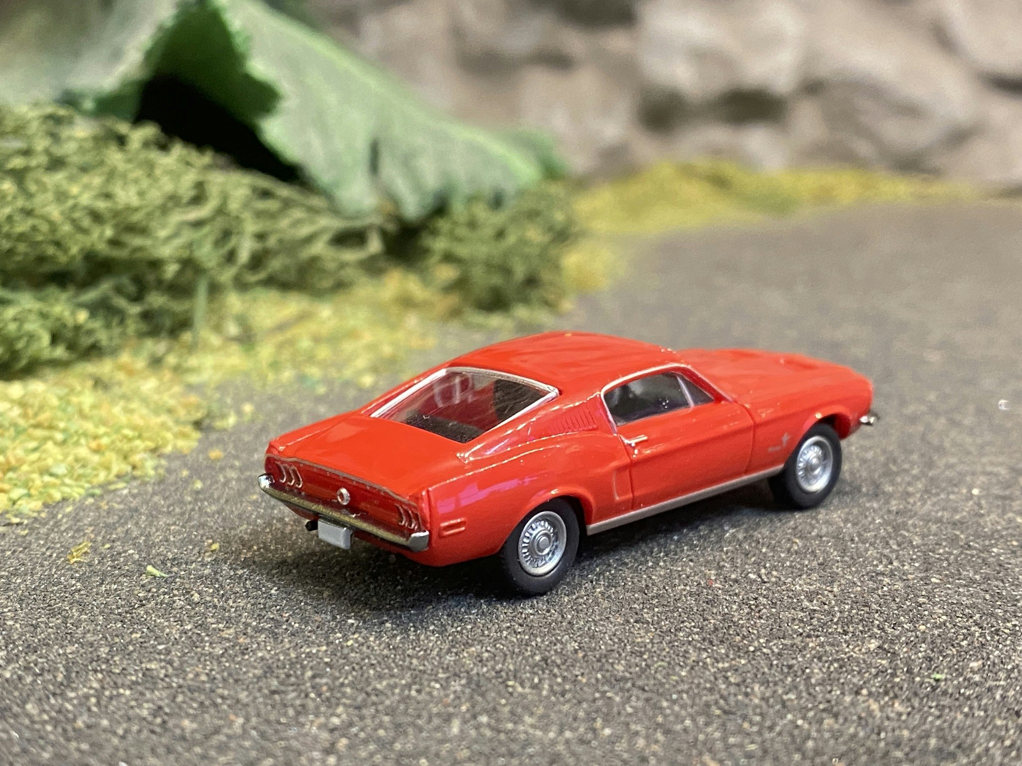 Skala 1/87 - Ford Mustang Fastback, Red, fr Brekina