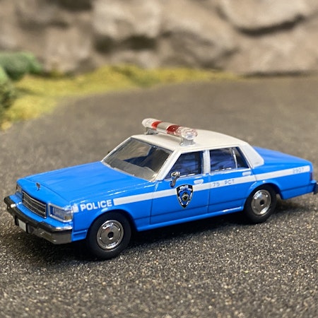 Skala 1/87 - Chevrolet Caprice, NYPD, Polisbil fr Brekina