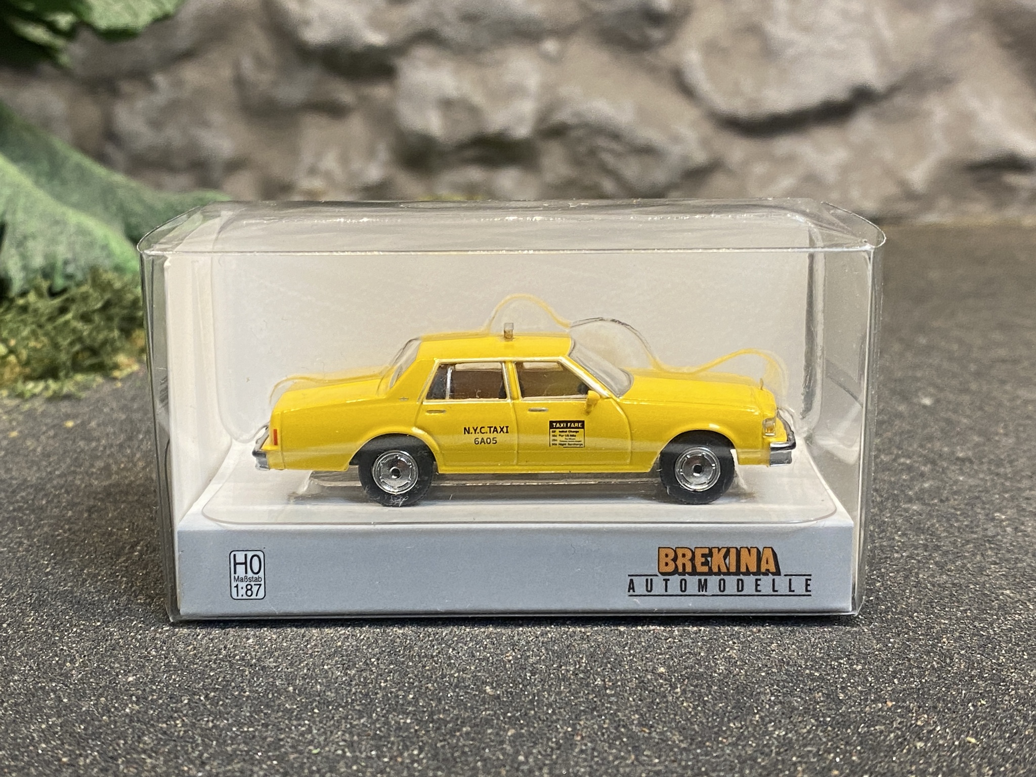 Skala 1/87 - Chevrolet Caprice, New York Cab, TAXI fr Brekina