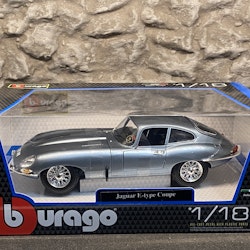 Skala 1/18 Jaguar E-type Coupé, Light Blue Metallic, fr Bburago