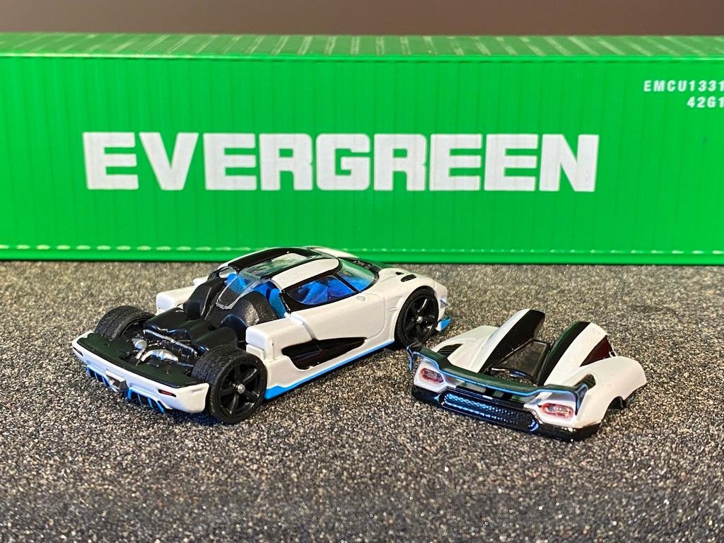 Skala 1/64 Exklusiv KOENIGSEGG AGERA RS, Vit från TARMAC works