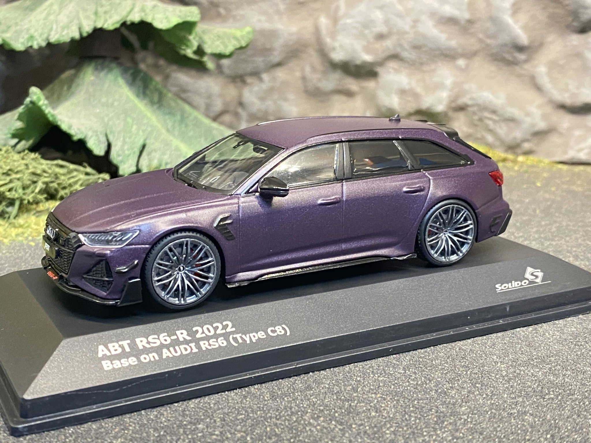 Skala 1/43 Audi ABT RS 6-R 2022, Matt Purple, fr Solido