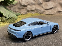 Skala 1/36 Porsche Taycan Turbo S, Ljusblå från Nex models / Welly