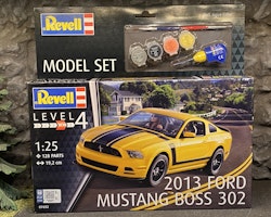 Skala 1/24 Ford Mustang Boss 302 13', Byggmodell m pensel färg & lim fr Revell