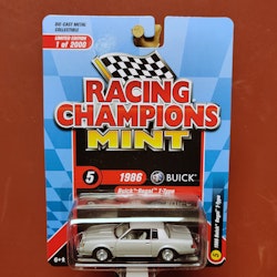 Scale 1/64 Buick Regal T-type 86&#39; fr Racing Champions Mint