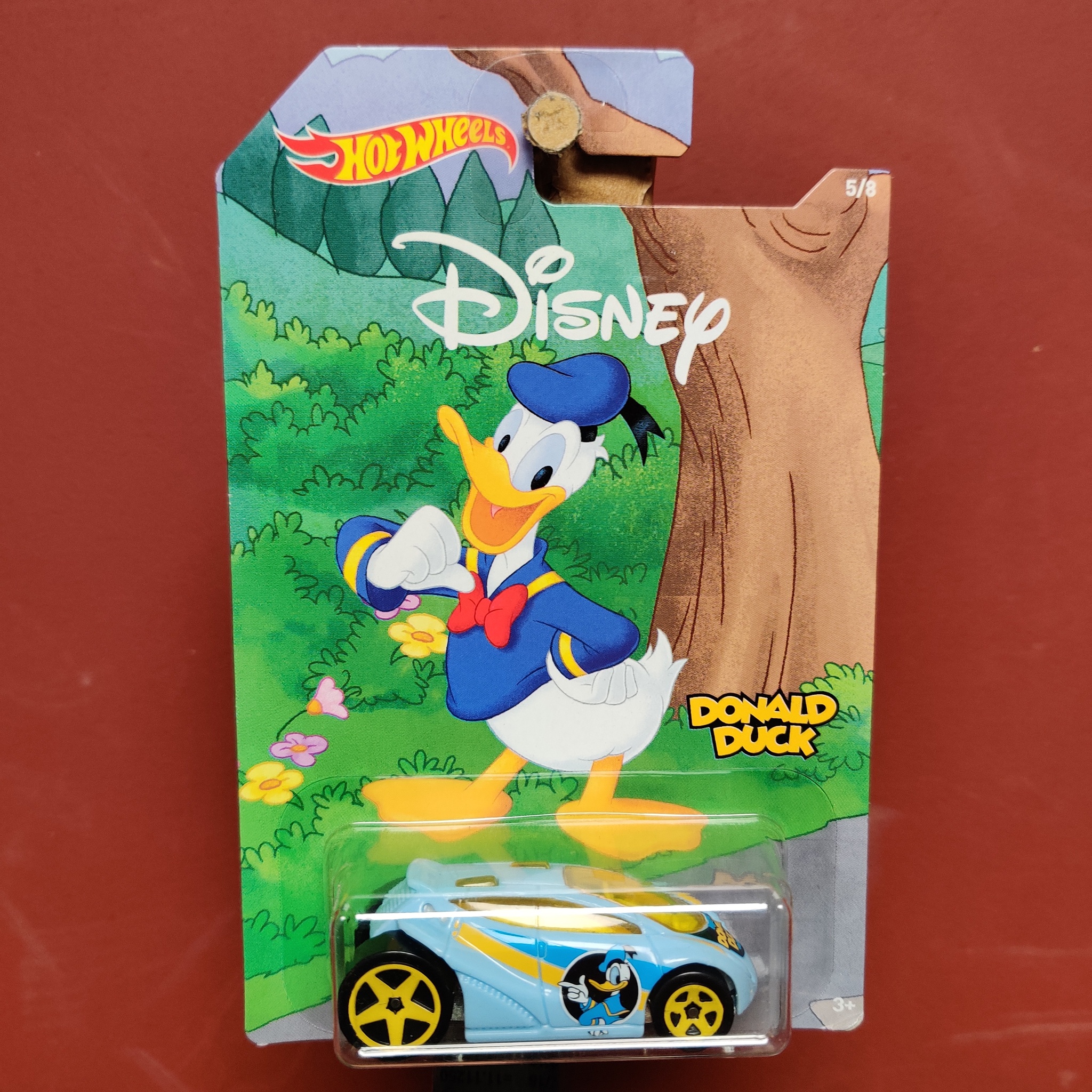 Skala 1/64 Hot Wheels Disney - VANDETTA Donald Duck - Kalle Anka