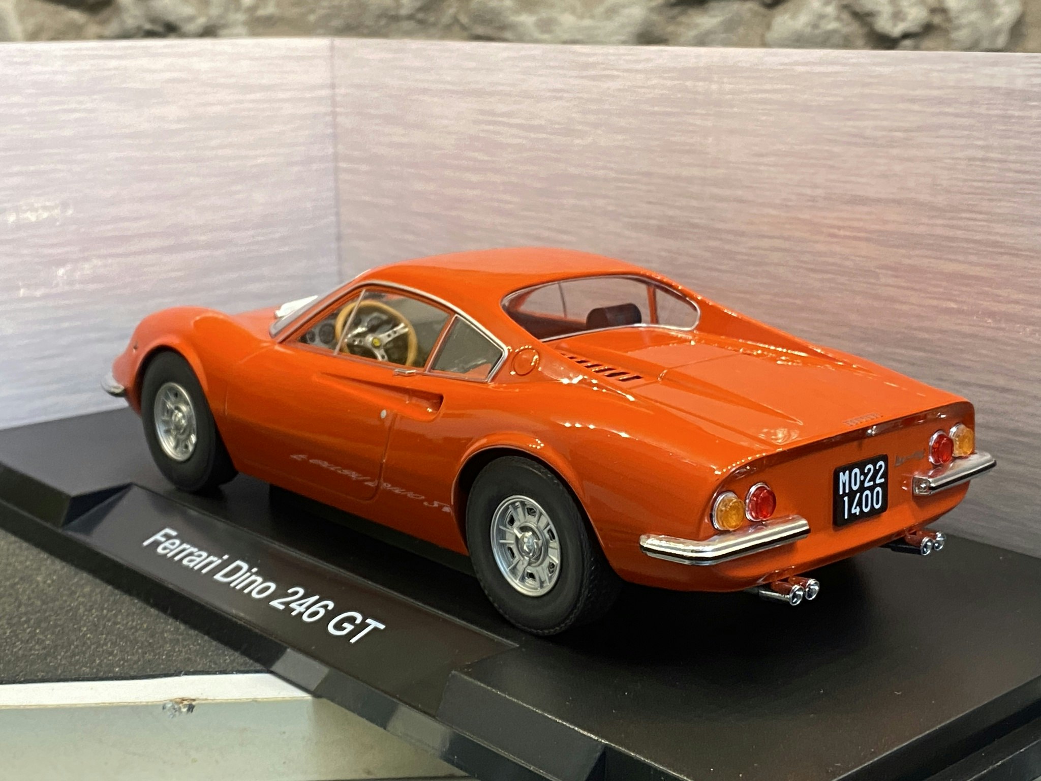 Skala 1/18 Ferrari Dino 246 GT fr MCG Model Car Group
