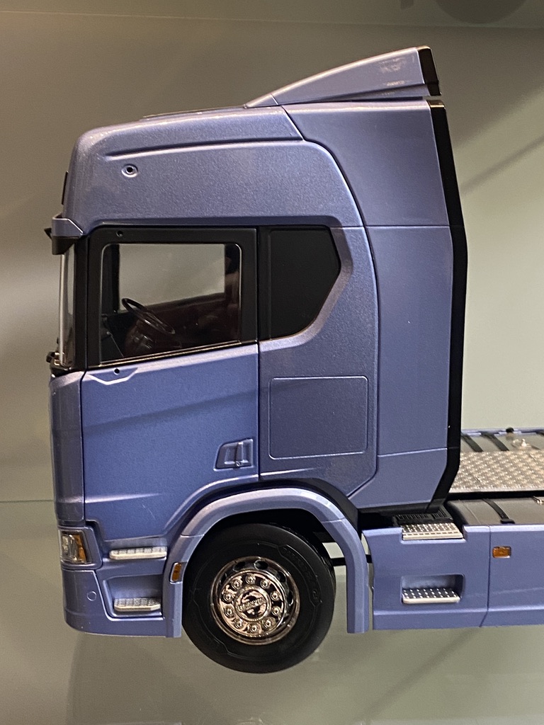Skala 1/18 Lastbil Scania R500, Ljus blå metallic fr Premium ClassiXXs, Ixo Models
