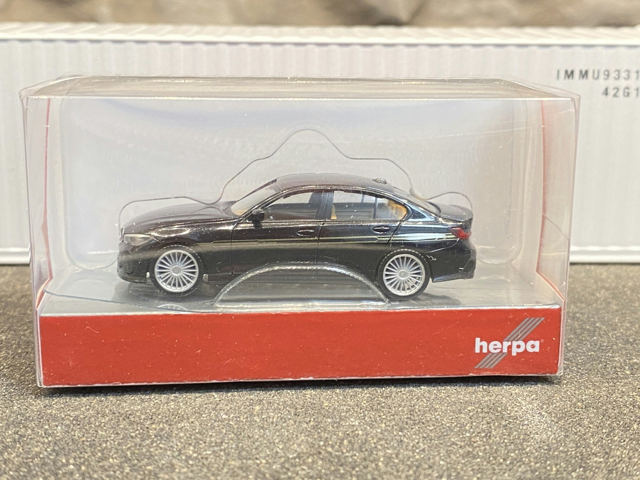 Scale 1/87 H0, BMW Alpina B3 TM, Black from Herpa