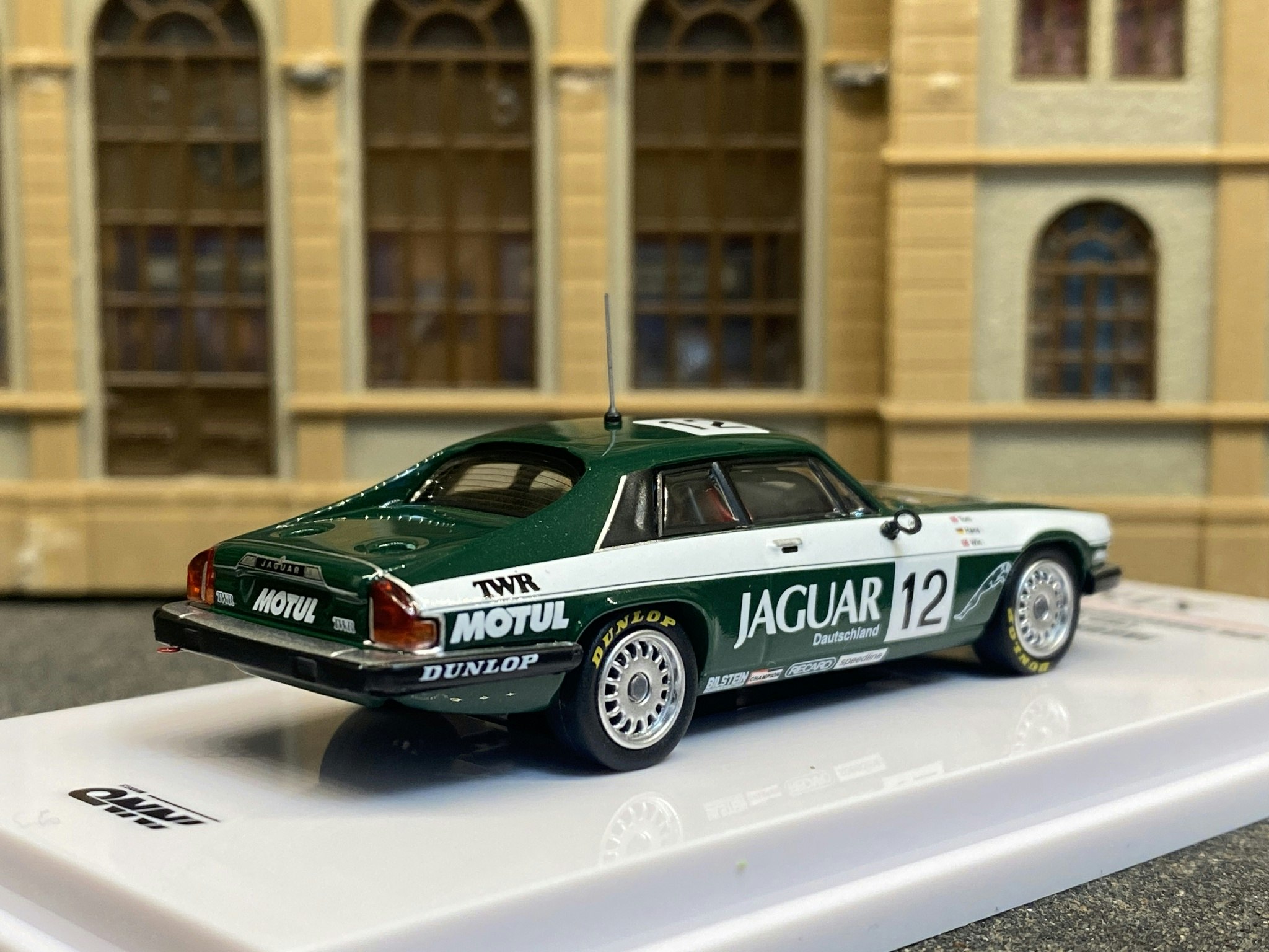 Skala 1/64 Jaguar XJ-S, TWR Racing ETCC Spa-Francorchamps 1984 Winner fr Inno64