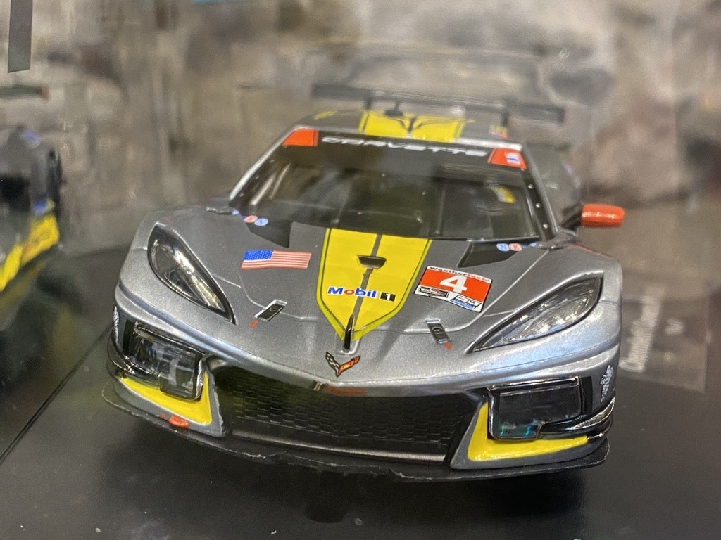 Skala 1/32 Analog bil till bilbana fr Carrera: Chevrolet Corvette C8.R #4