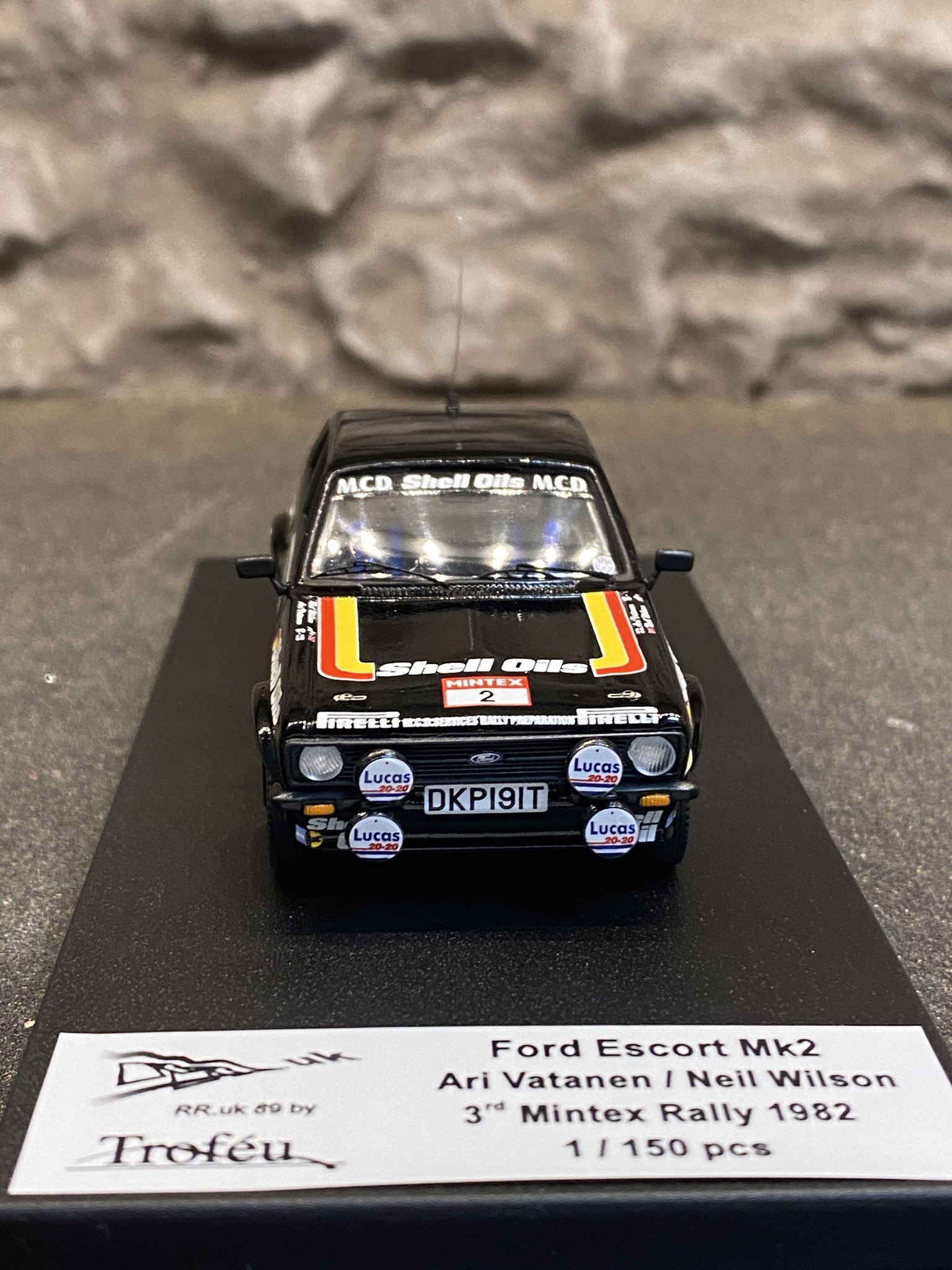 Skala 1/43 Ford Escort MK II RS 1800 #2 A.Vatanen/N.Wilson fr Troféu 1 av 150 ex
