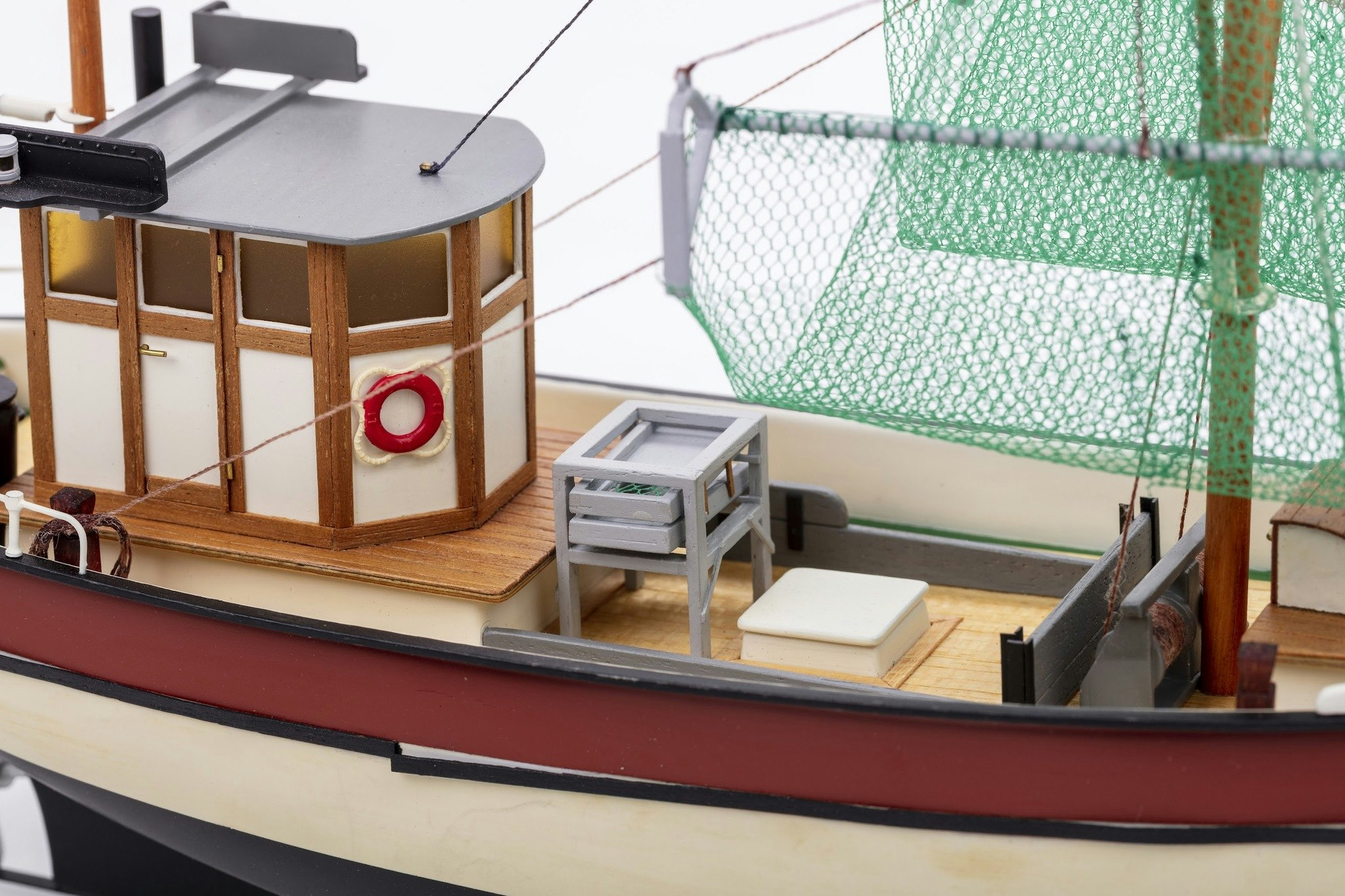 Skala 1/30 Byggmodell av Rainbow 201, Fiskebåt - från Billing Boats