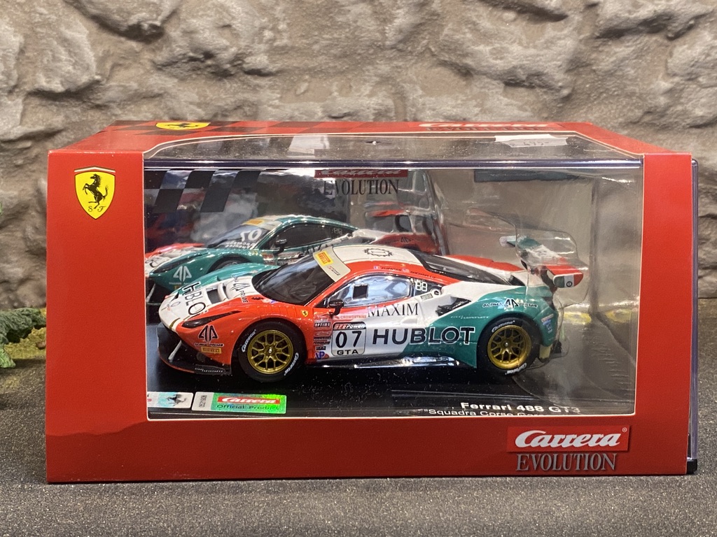 Skala 1/32 Analog bil till bilbana fr Carrera: Ferrari 488 GT3 Squadra Corse Garage Italia #7