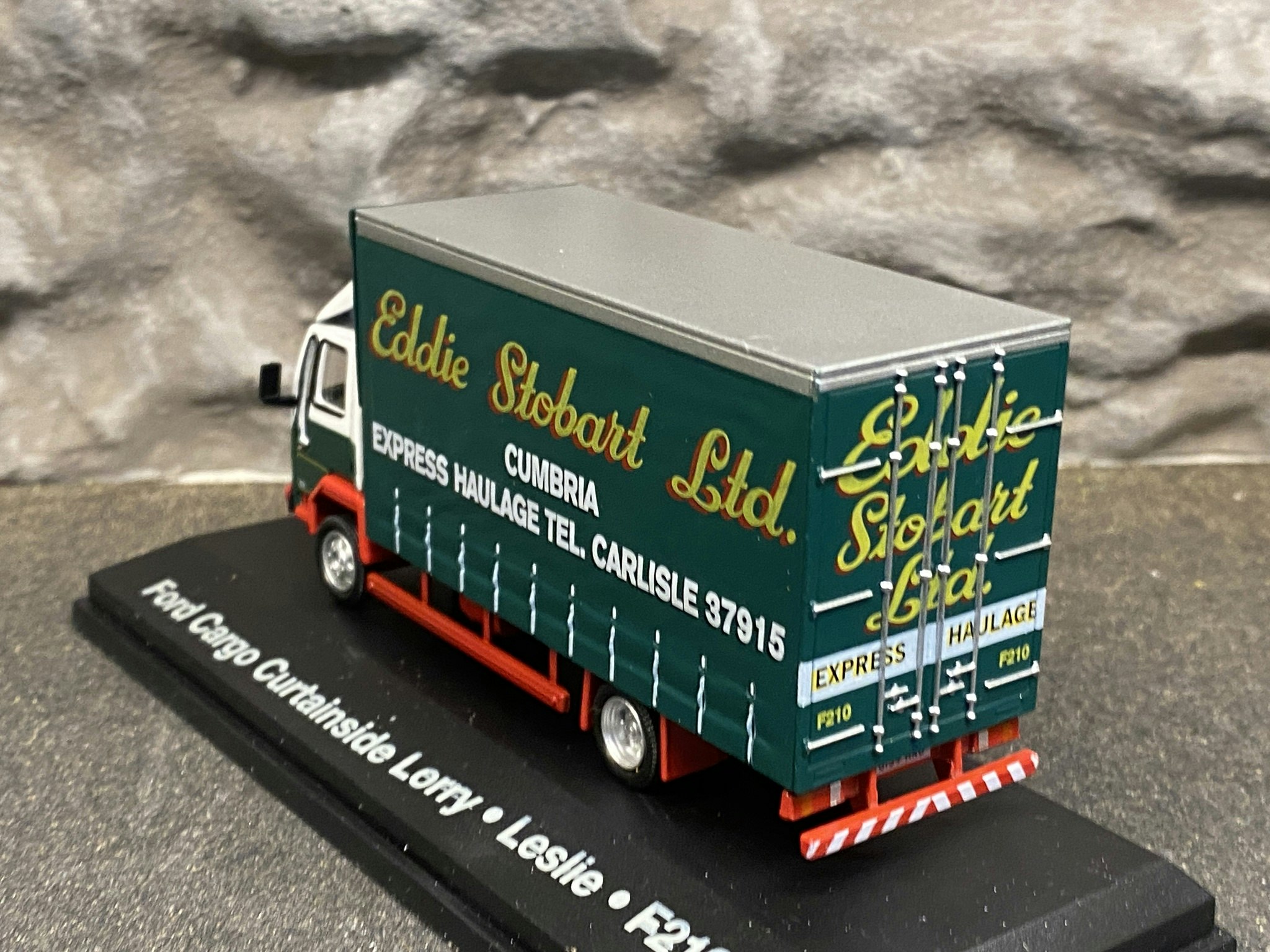 Skala 1/76 Ford Curtainside Lorry - Leslie - F210 fr Atlas