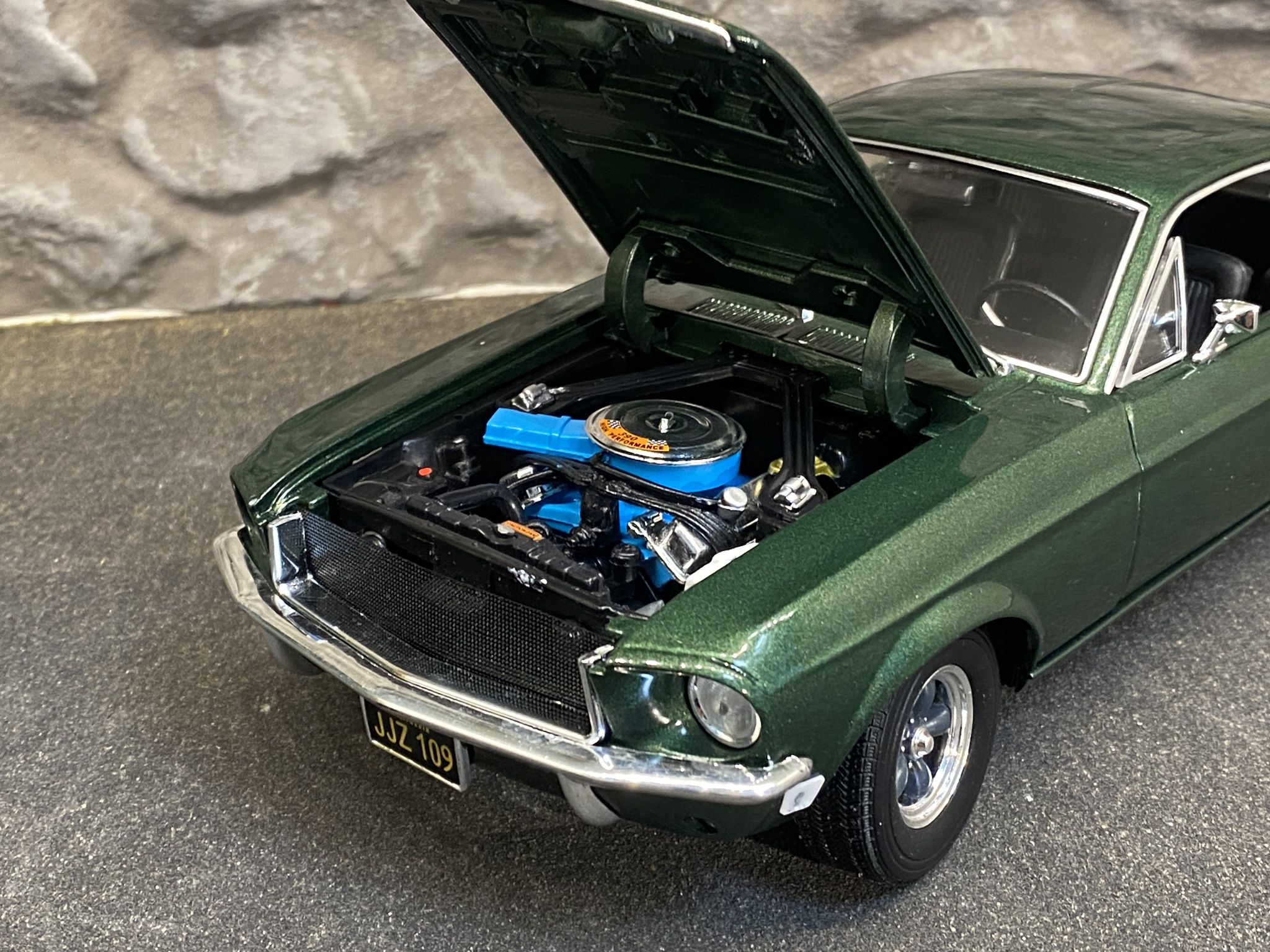 Skala 1/18 1968 Ford Mustang GT, Green metallic, Limited Edition fr Greenlight