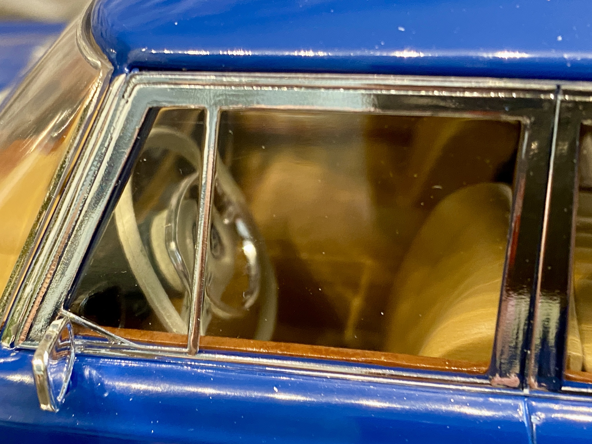 Skala 1/18 Mercedes 600 (W100) Pullman, blue 1969 fr MCG Model Car Group