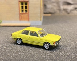 Skala 1/87 - BMW 323i, Gul/Yellow fr Brekina