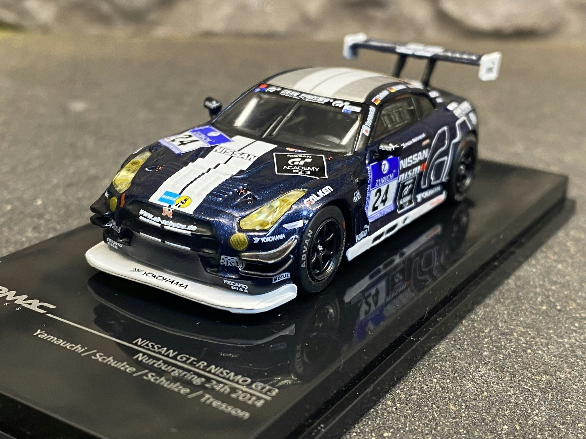 Skala 1/64 Nissan GT-R Nismo  GT3 Nurburgring 24H - 2014 fr Inno64