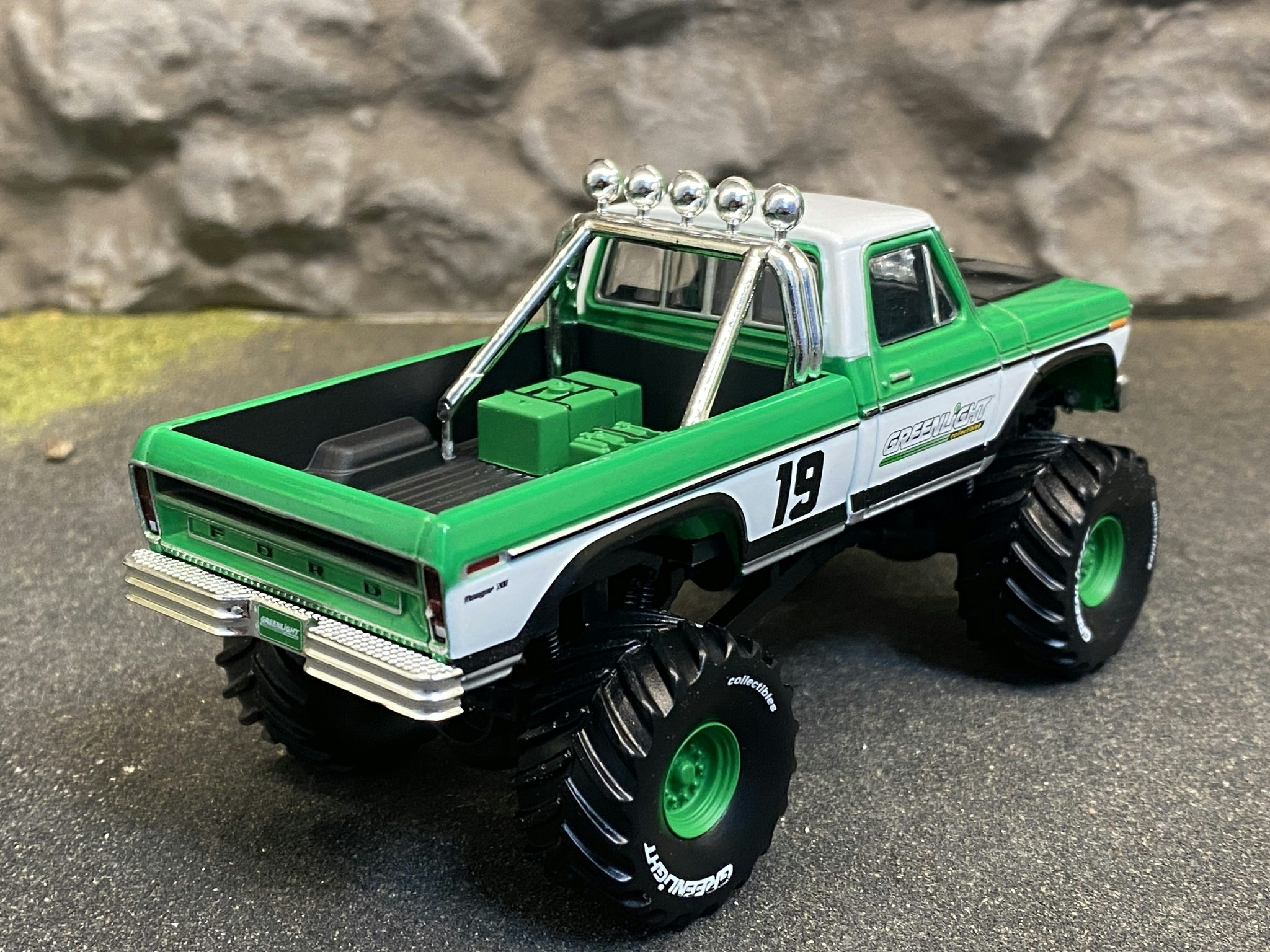 Skala 1/43 1974 Ford F-250 Monster Truck fr Greenlight