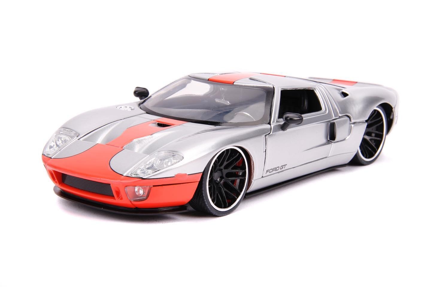 Skala 1/24 2005 Ford GT Silver, fr Jada "Bigtime Muscle"