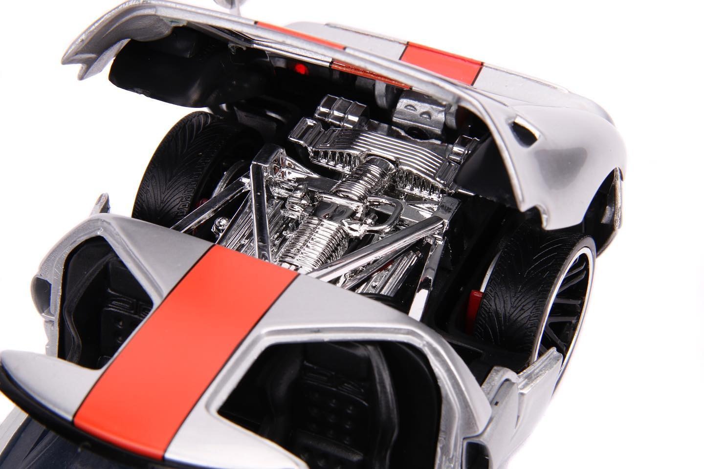 Skala 1/24 2005 Ford GT Silver, fr Jada "Bigtime Muscle"