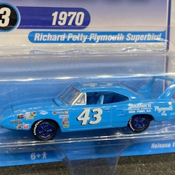 Skala 1/64 1970 Richard Petty Plymouth Superbird fr Racing Champions Mint