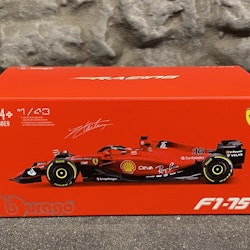 Skala 1/43 Scuderia Ferrari F1-75 #16 C.Leclerc w figure inside fr Bburago 36831 #16