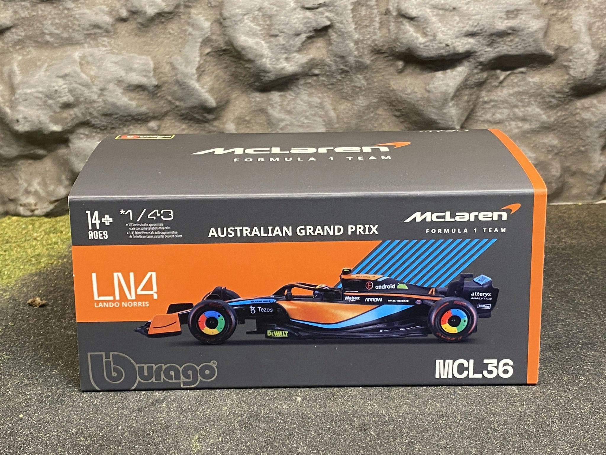 Skala 1/43 McLaren F1 Team MCL36 Australian GP LN#4 w figure fr Bburago 38064 #4