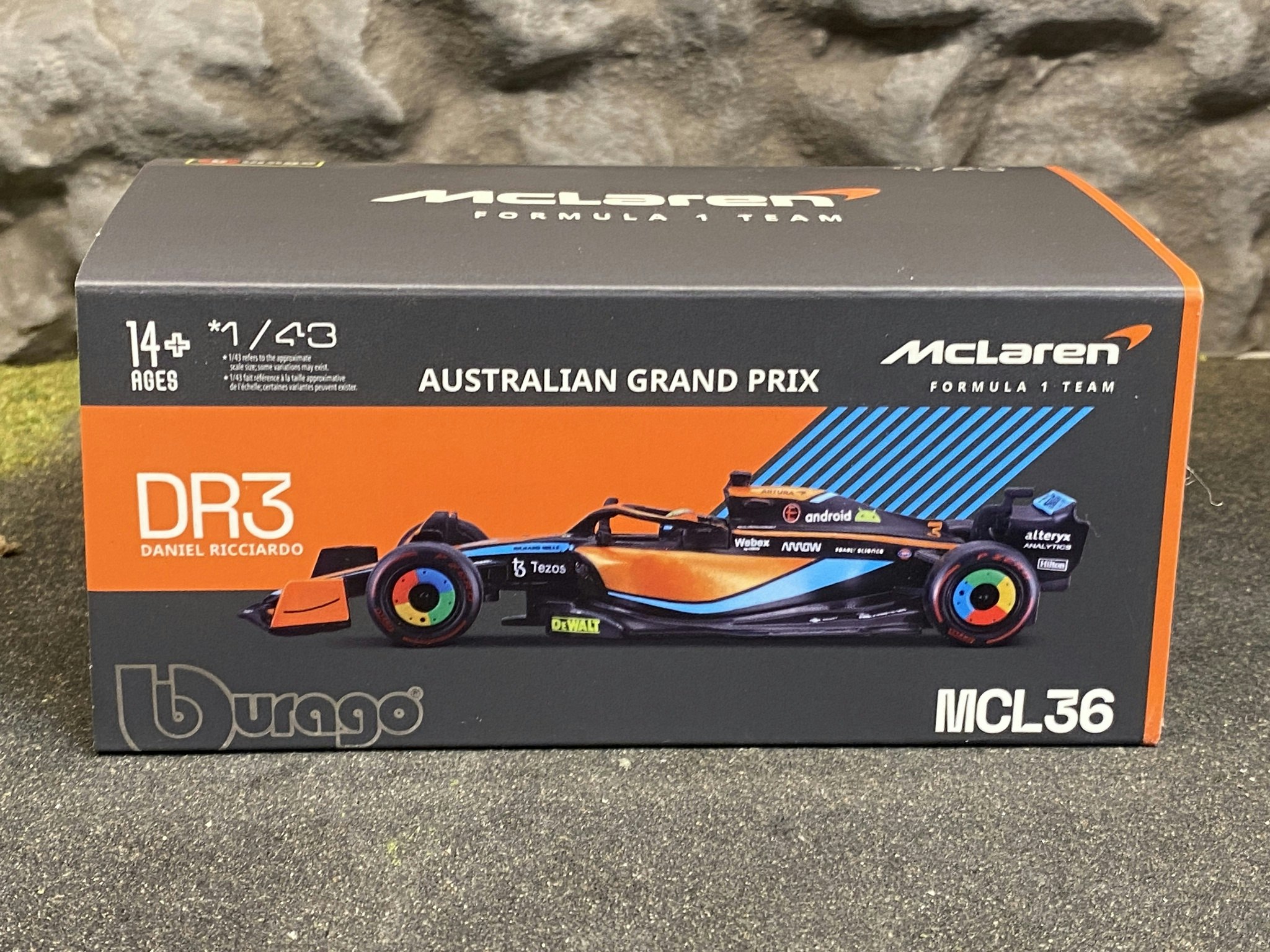 Skala 1/43 McLaren F1 Team MCL36 Australian GP DR#3 w figure fr Bburago 38064 #3