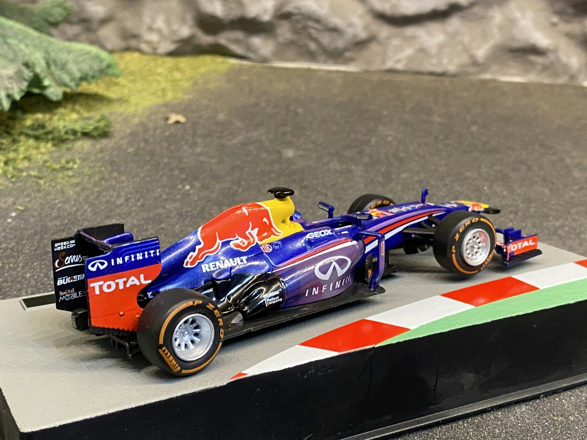 Skala 1/43 Formula 1, Red Bull RB9 2013, S Vettel