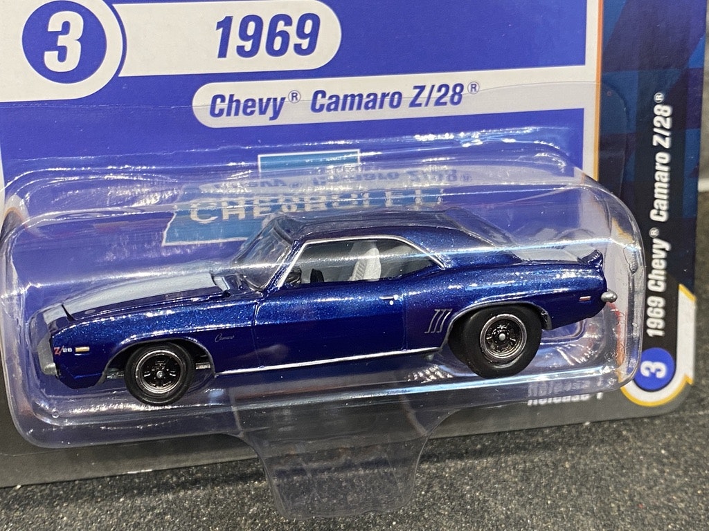 Skala 1/64 1969 Chevy Camaro Z/28 fr Racing Champions Mint