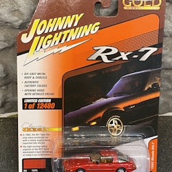 Skala 1/64 - 1982 Mazda RX-7, Red Rel.2 från Johnny Lightning